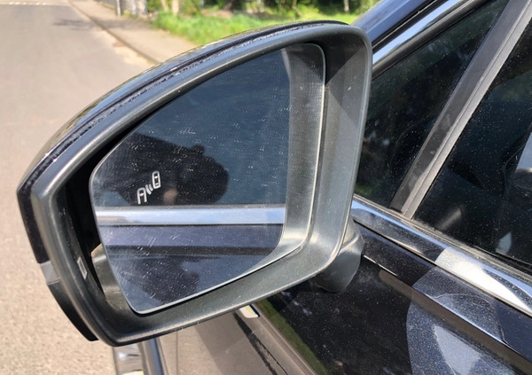 Volkswagen Tiguan Allspace cena 83000 przebieg: 142000, rok produkcji 2019 z Bydgoszcz małe 781